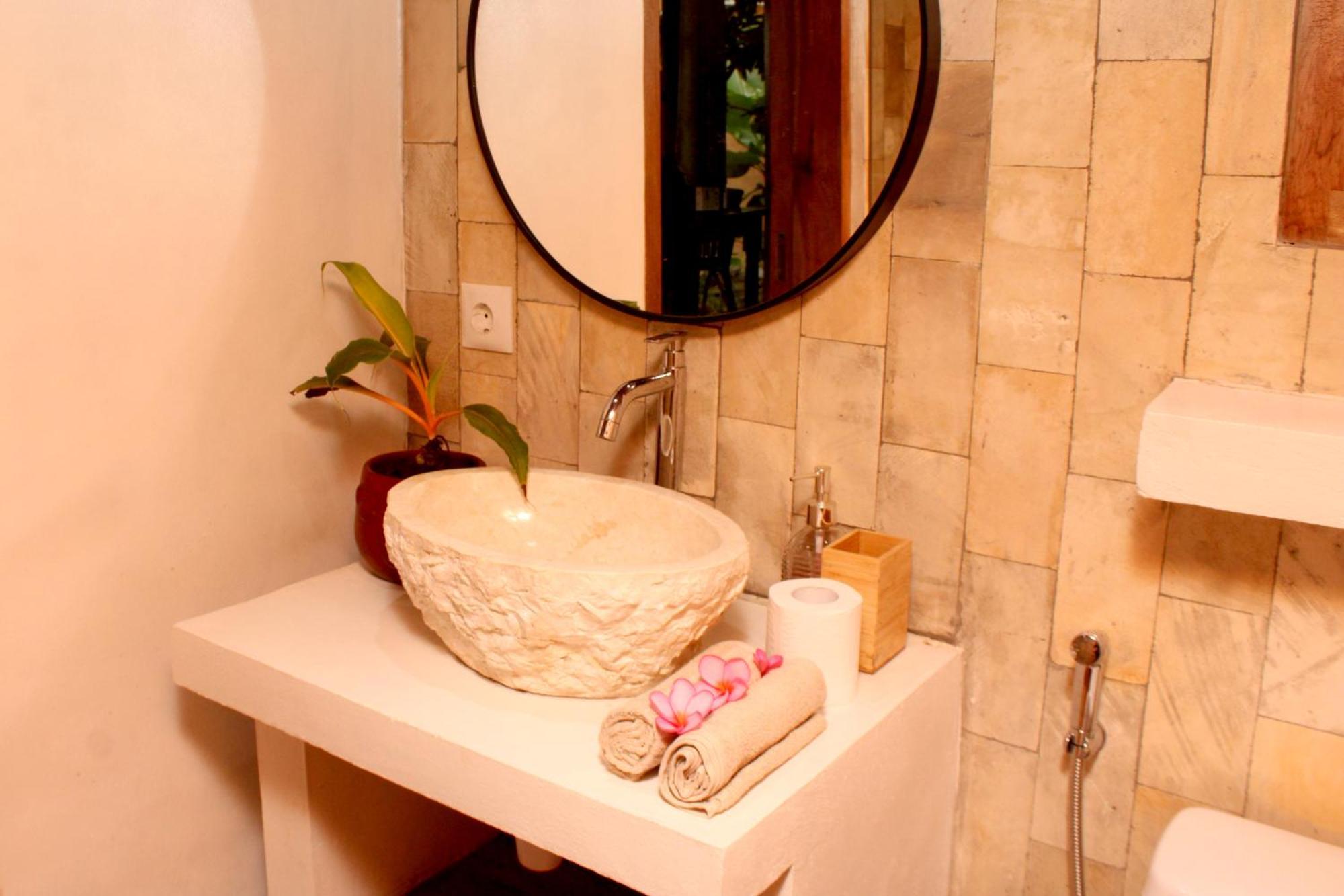 Santai House Apartment Тетебату Екстериор снимка