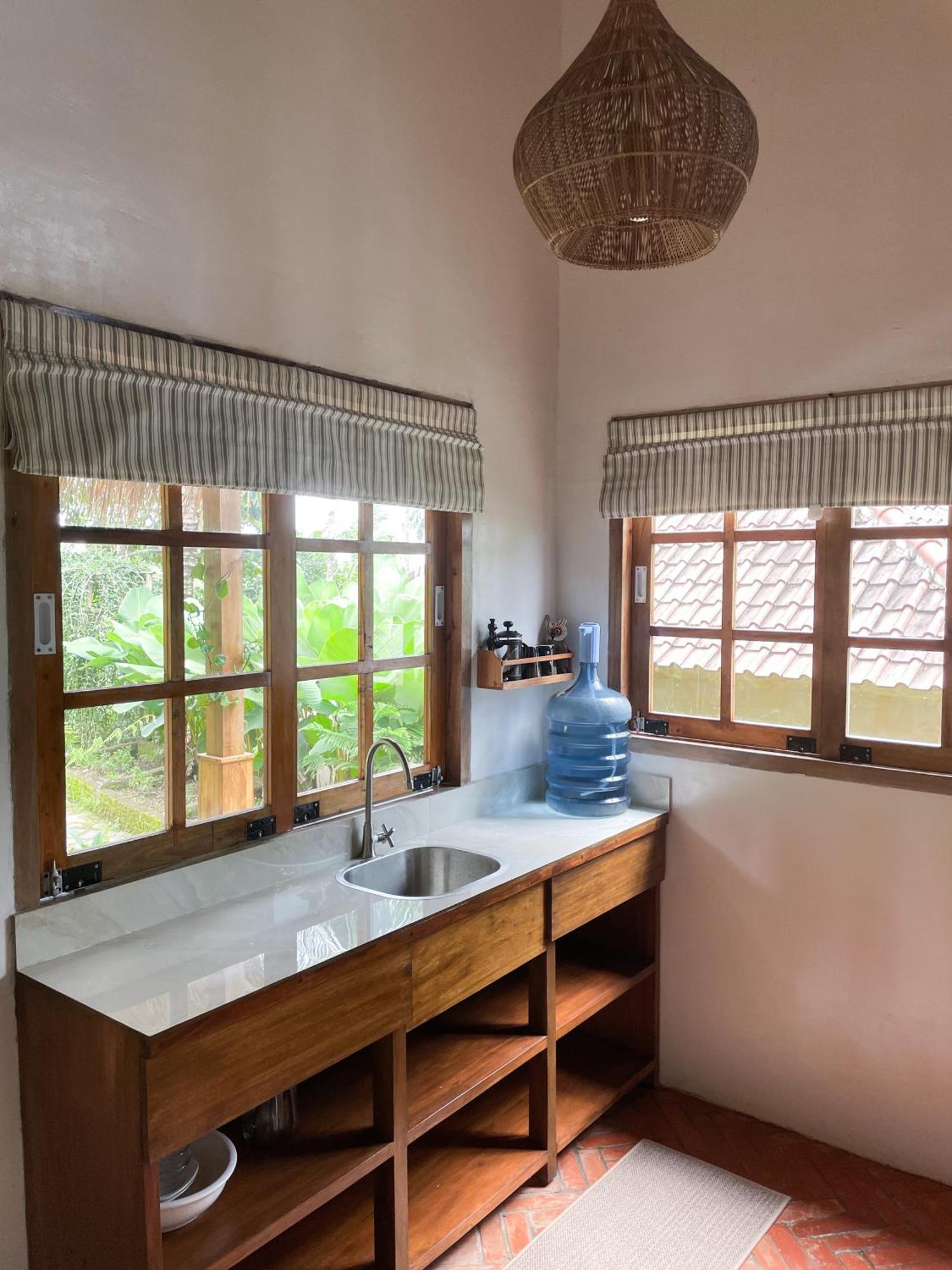 Santai House Apartment Тетебату Екстериор снимка